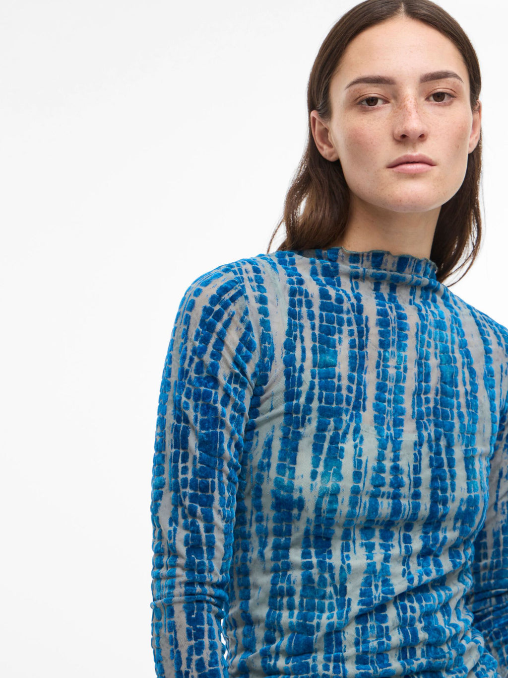 ROUMEENA L/S O-NECK TOP