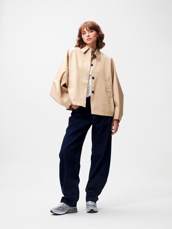 CAPE JACKET