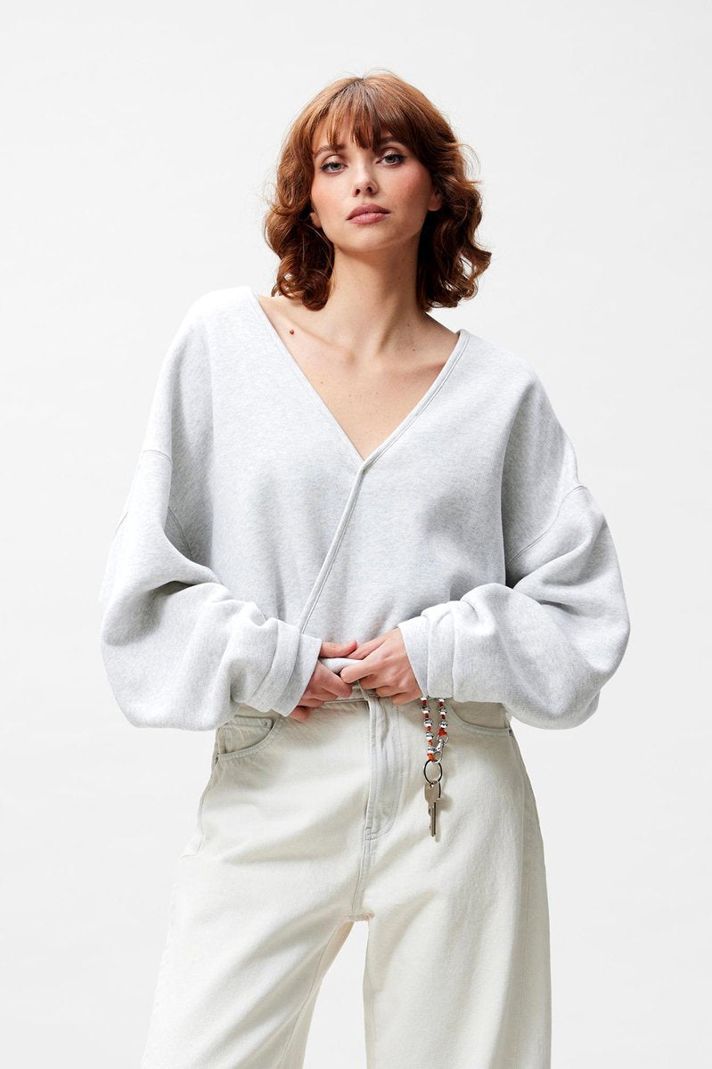 BACK DETAILED SWEATER