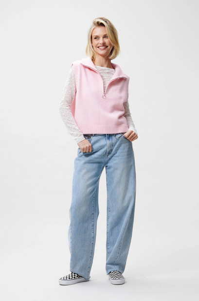 HALF ZIP VEST