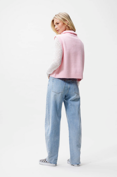 HALF ZIP VEST