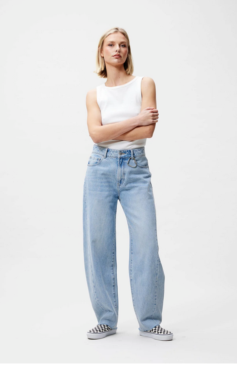 SUPER BARREL FIT JEANS