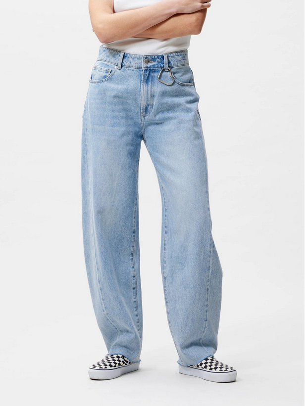 SUPER BARREL FIT JEANS