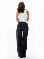 LOOSE FIT JEANS
